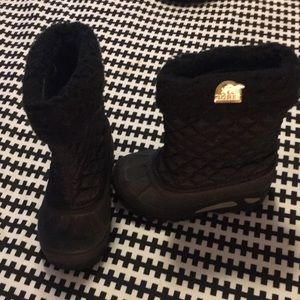 Sorel kid snow boots